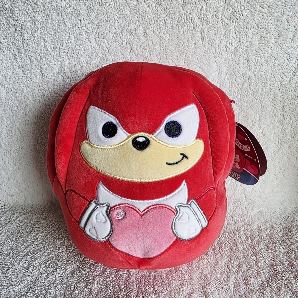 NWT Squishmallows 8" Valentine's Day Knuckle from Sonic Hedgehog Holding Heart